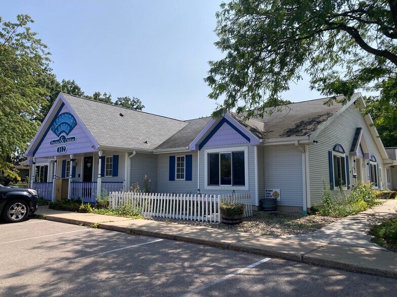 More Photos Of 312 W Cottage Grove Rd, Cottage Grove Daycare Center For Sale