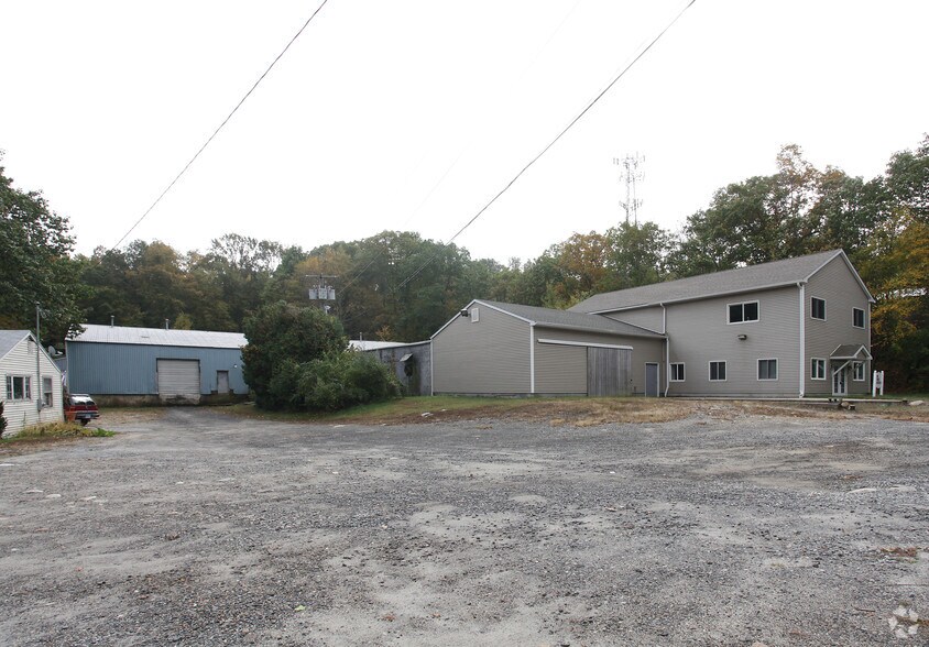 More Photos Of 8 Route 80, Killingworth Warehouse For Lease