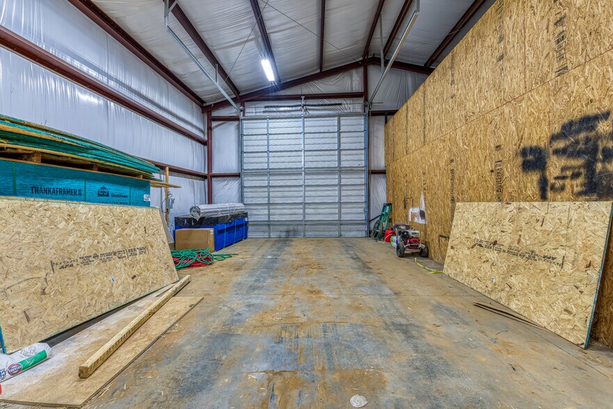 More Photos Of 159 Mitch Ave, Tuscumbia Self Storage For Lease