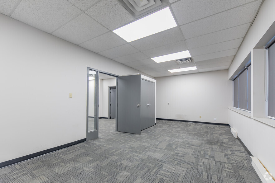 More Photos Of 8069 Lawson Rd, Milton Manufacturing For Sale