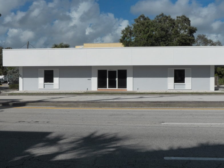 More Photos Of 320 S Federal Hwy, Stuart Freestanding For Lease