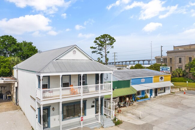 More Photos Of 51 Market St, Apalachicola Storefront Retail Residential For Lease