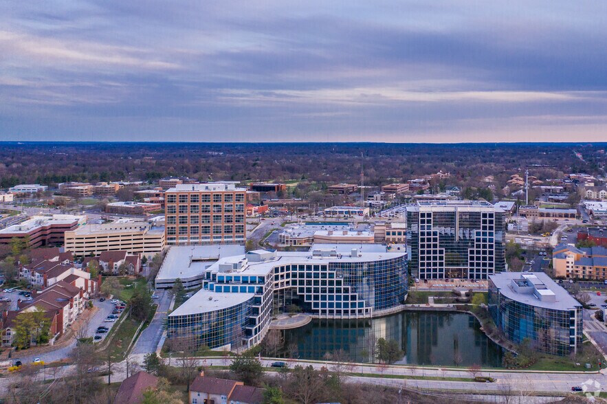 More Photos Of 1 Cityplace Dr, Creve Coeur Office For Sale
