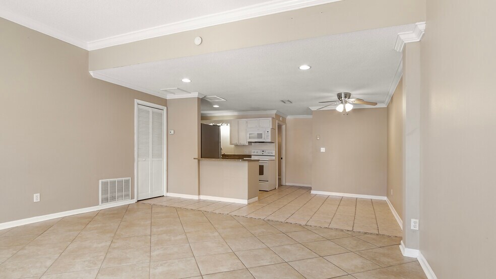 More Photos Of 1656 Scenic Gulf Dr, Destin Apartments For Sale