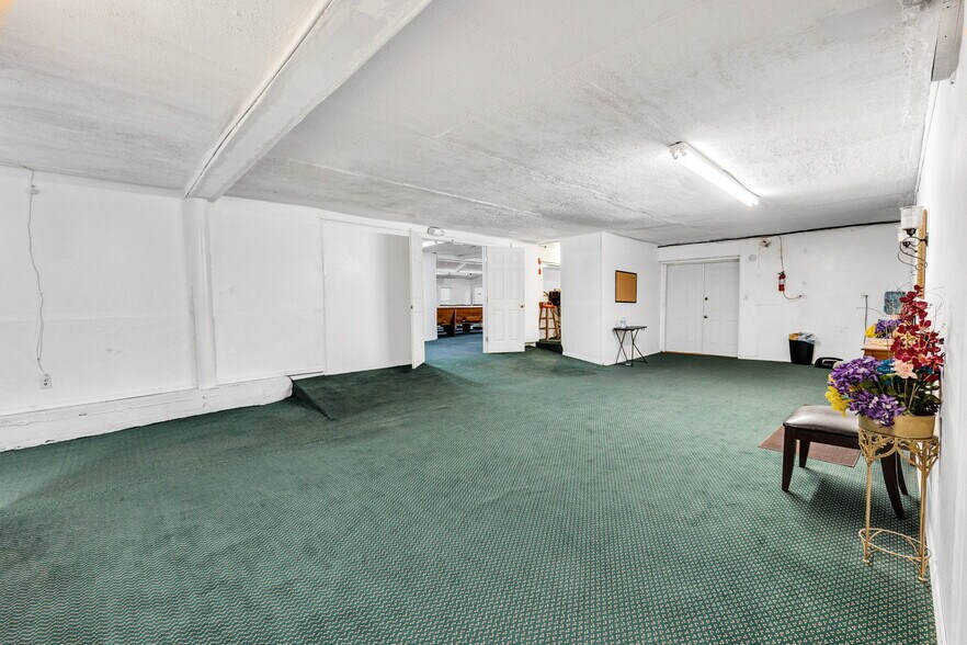 More Photos Of 139 Twilight Rd, Lancaster Religious Facility For Sale