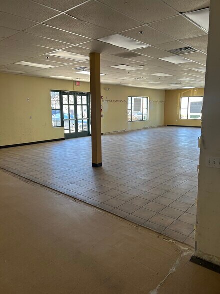 More Photos Of 301-305 Main St, Butler Storefront For Lease