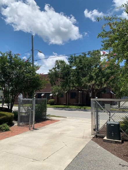 More Photos Of 3200 N Carolina Ave, North Charleston Office For Sale