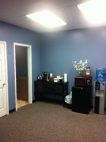 More Photos Of 61-65 E Main St, Westminster Office For Lease