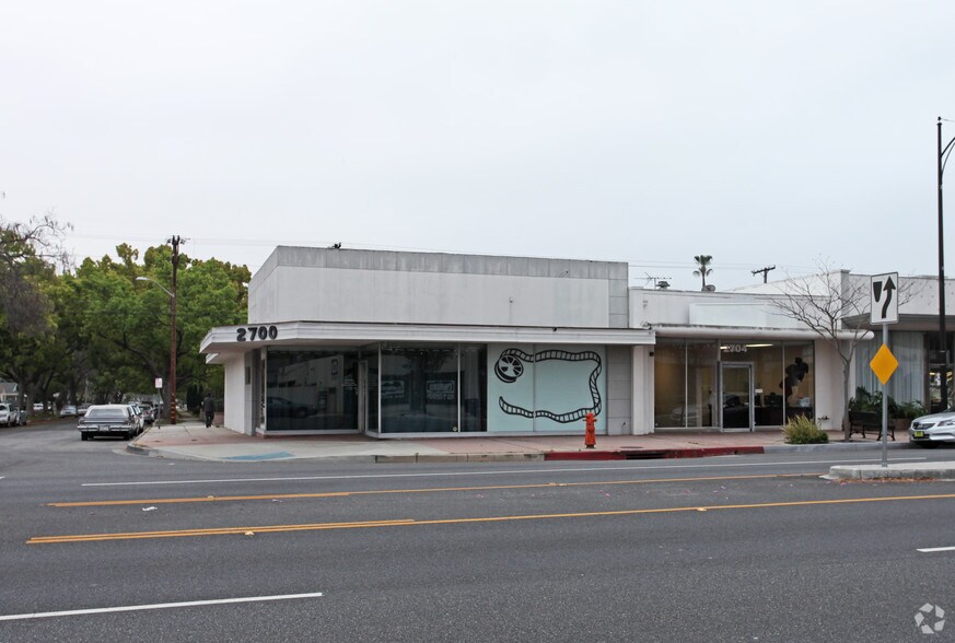 More Photos Of 2700 W Burbank Blvd, Burbank Storefront For Lease