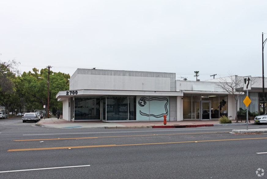 More Photos Of 2700 W Burbank Blvd, Burbank Storefront For Lease