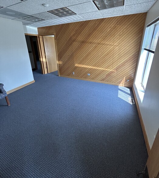 More Photos Of 346 Taft Ave, Glen Ellyn Office For Lease