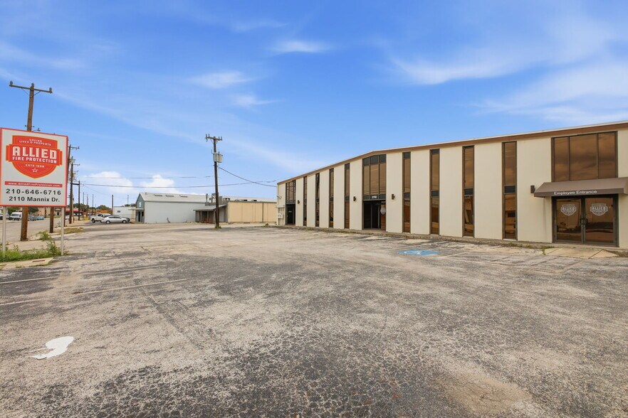 More Photos Of 2110 Mannix Dr, San Antonio Light Distribution For Sale