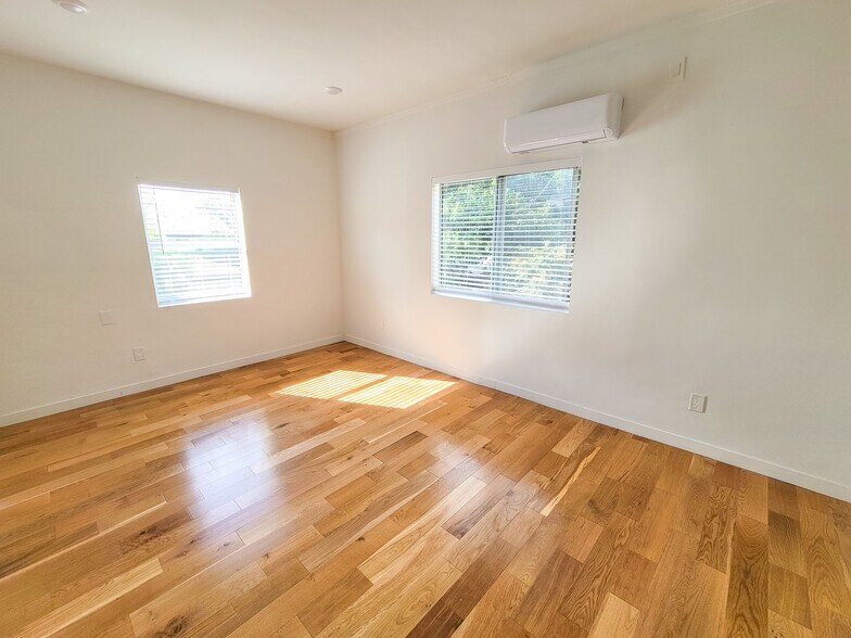 More Photos Of 1001 Hyperion Ave, Los Angeles Apartments For Sale