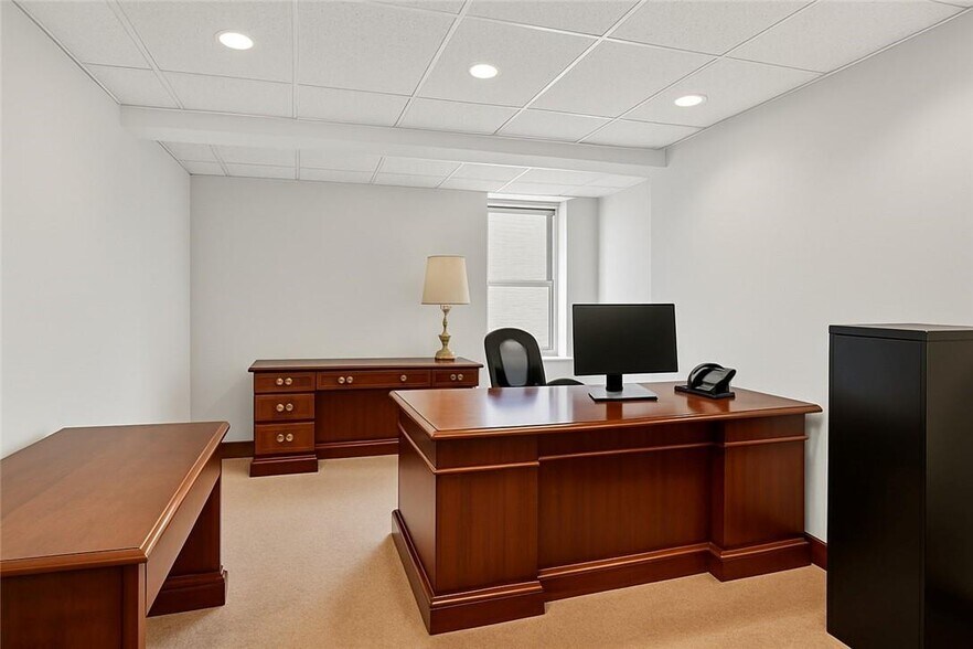 More Photos Of 29 E Beau St, Washington Medical For Sale