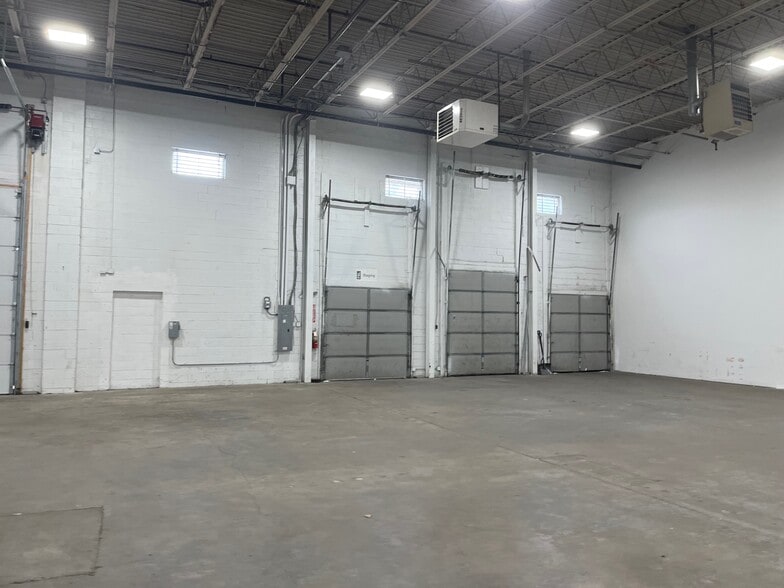 More Photos Of 1050 Bethlehem Pike, North Wales Showroom For Lease