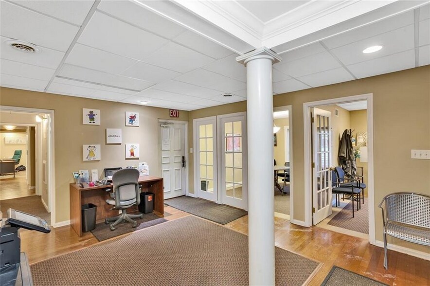 More Photos Of 1108 Ohio River Blvd, Sewickley Office For Sale