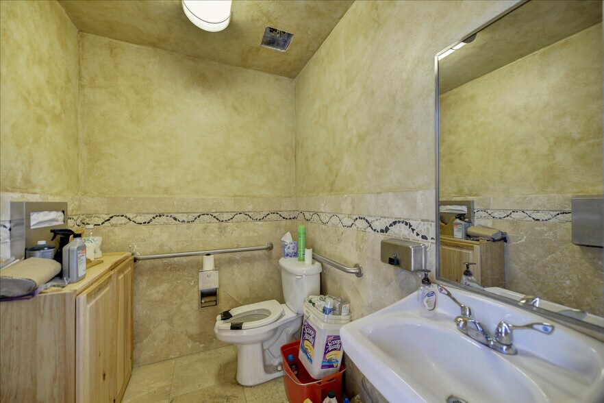 More Photos Of 6195 E Cave Creek Rd, Cave Creek Storefront Retail Office For Sale