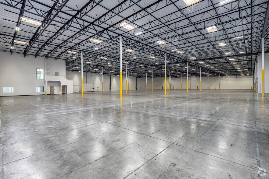 More Photos Of 415 S Motor Ave, Azusa Warehouse For Sale