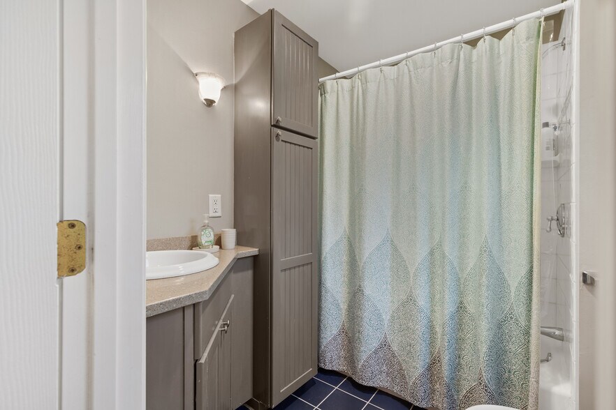 More Photos Of 5030 State Hwy, Eastham Freestanding For Sale