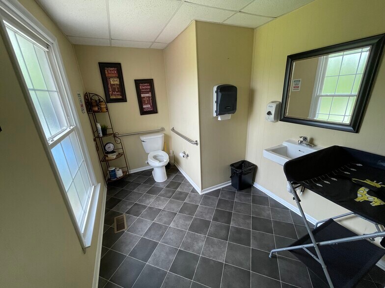More Photos Of 1945 Old Earnhardt Rd, Kannapolis Religious Facility For Sale