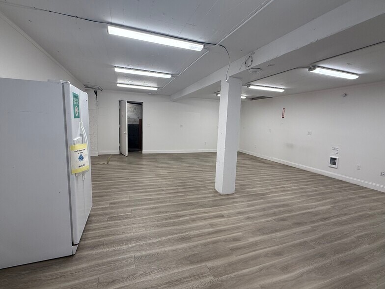 More Photos Of 2812 Rucker Ave, Everett Storefront For Lease