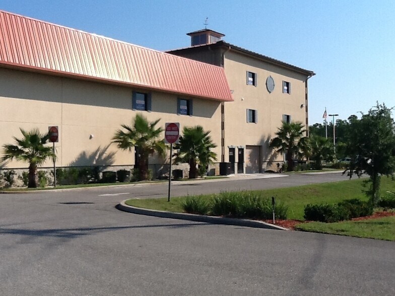 More Photos Of 1230 N US Highway 1, Ormond Beach Flex For Lease
