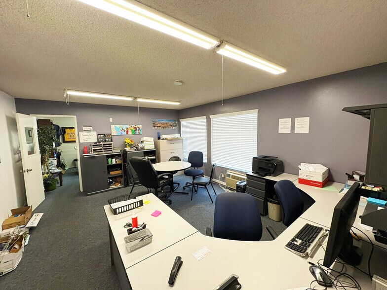 More Photos Of 1316 Lyndon St, South Pasadena Religious Facility For Lease