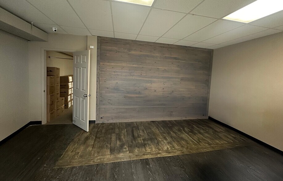 More Photos Of 751 St Mary's Rd, Winnipeg Office For Lease