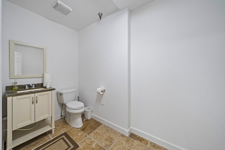 More Photos Of 1501 SE Decker Ave, Stuart Warehouse For Sale