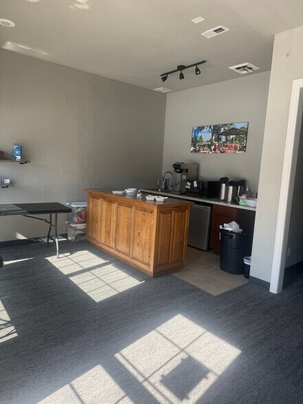 More Photos Of 170 English Landing Dr, Parkville Office For Lease