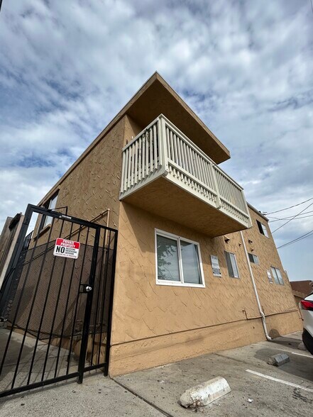 More Photos Of 2621 Highland Ave, San Diego Multifamily For Sale