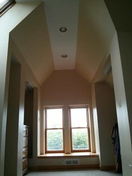 More Photos Of 2600-2604 N Booth St, Milwaukee Storefront Retail Residential For Sale