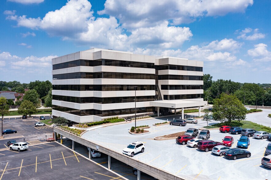 Primary Photo Of 1801 S Meyers Rd, Oakbrook Terrace Office For Sale