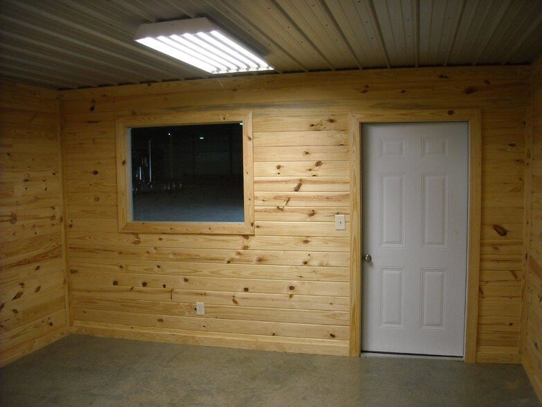 More Photos Of 80 Campbell Dr, Hanceville Warehouse For Sale