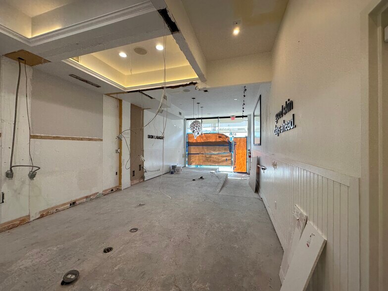 More Photos Of 8789-8797 Beverly Blvd, West Hollywood Office For Lease