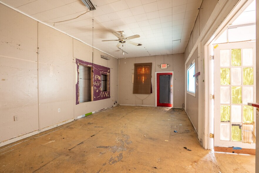 More Photos Of 77 S Union St, Lambertville Restaurant For Sale