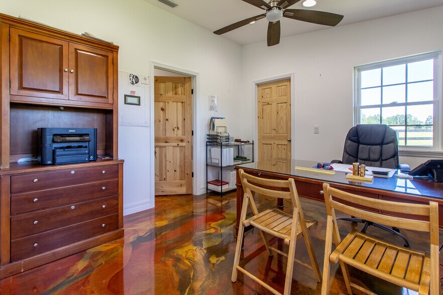 More Photos Of 20221 SW 5th Pl, Dunnellon Specialty For Sale