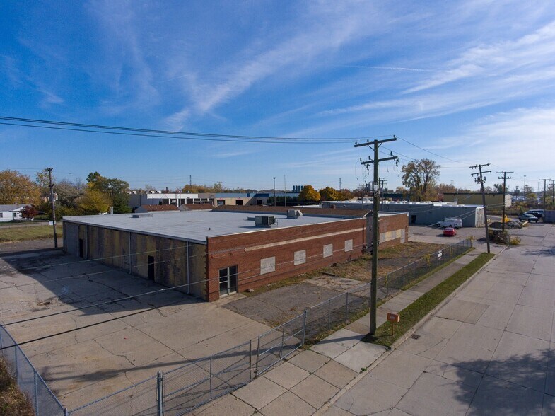 More Photos Of 22778 Globe Ave, Warren Warehouse For Sale