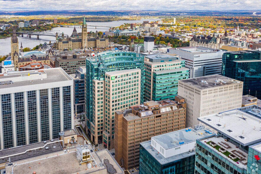 More Photos Of 45 O'Connor St, Ottawa Office For Lease
