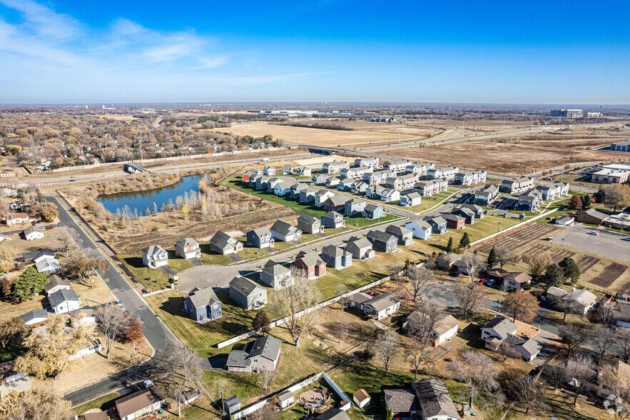More Photos Of 9713 95th Pl, Maple Grove Apartments For Sale