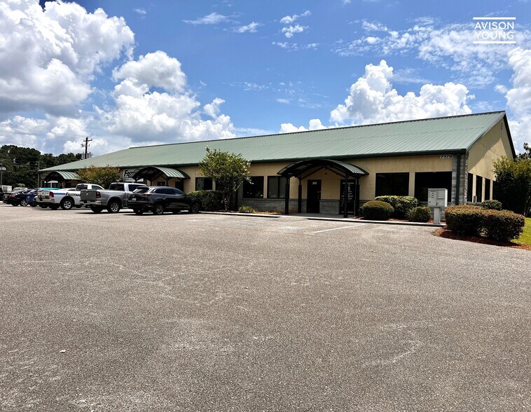 More Photos Of 7178 Cross County Rd, Charleston Showroom For Lease