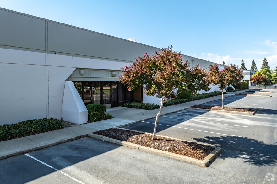More Photos Of 6750 Florin Perkins Rd, Sacramento Warehouse For Lease