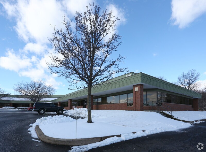 More Photos Of 355 Business Center Dr, Horsham Township Office For Sale