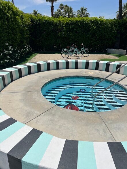 More Photos Of 120 W Vereda Sur, Palm Springs Hotel For Sale