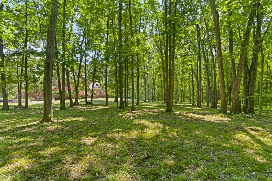 More Photos Of 5455 Plantation Rd, Sunbury Lodge Meeting Hall For Sale
