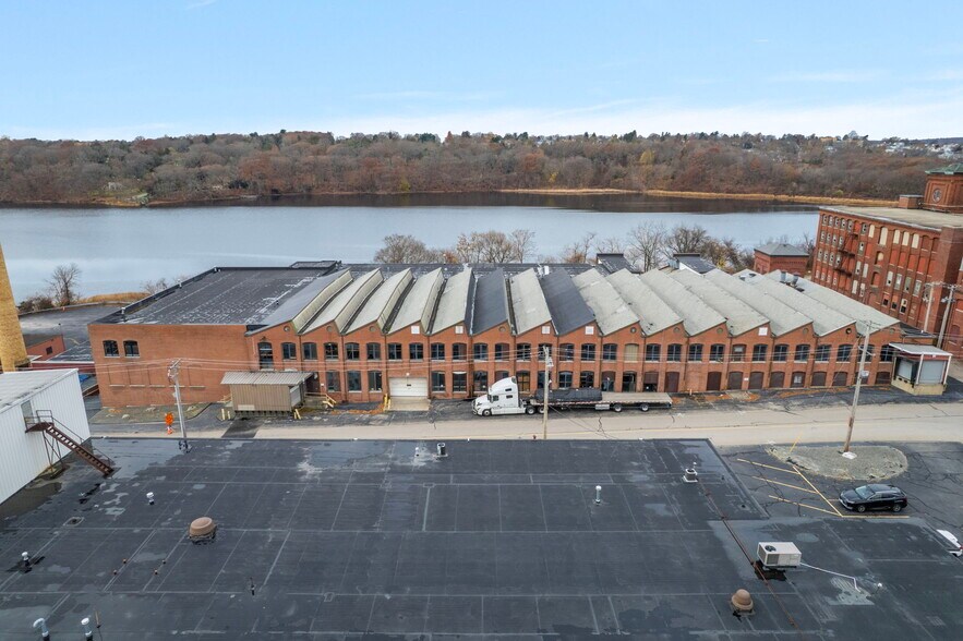 More Photos Of 721 School St, Pawtucket Manufacturing For Lease