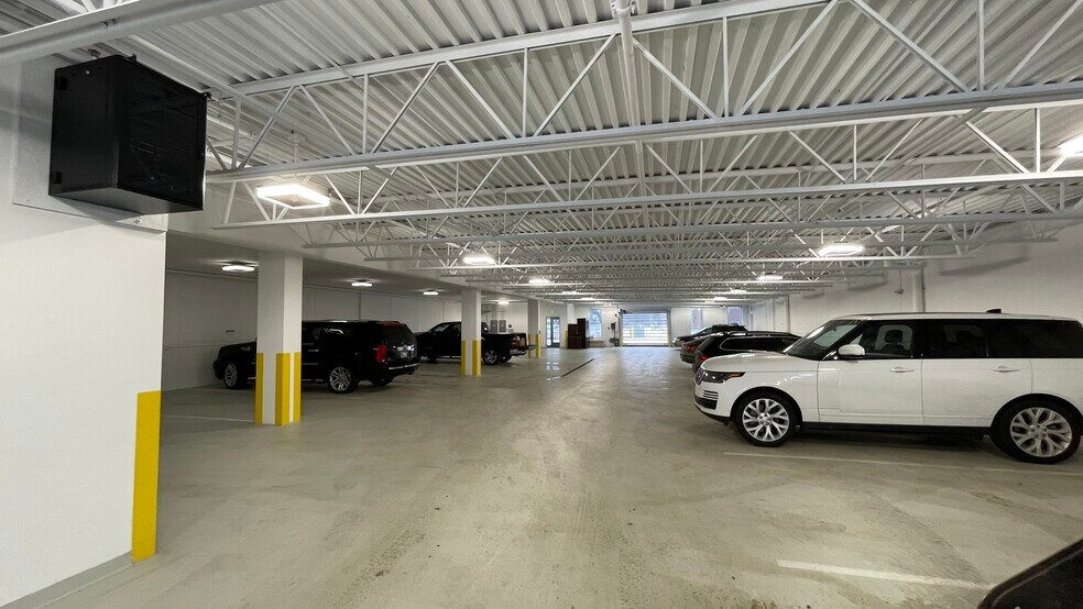 More Photos Of 14895 Pioneer Trail, Eden Prairie Airplane Hangar For Lease