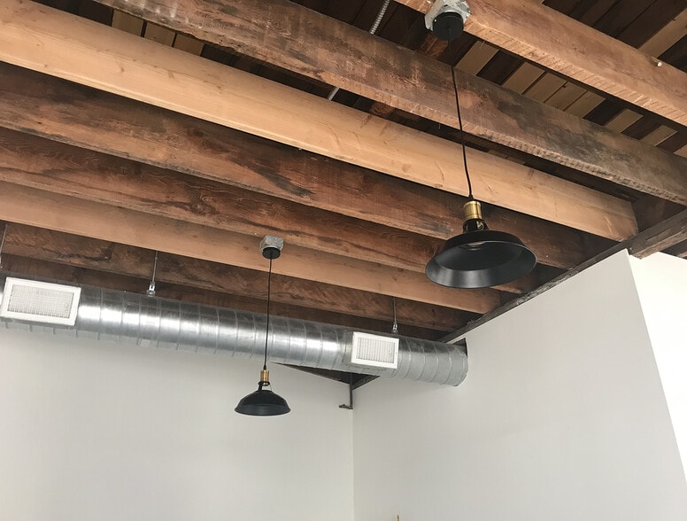 More Photos Of 651 Anderson St, Los Angeles Showroom For Sale