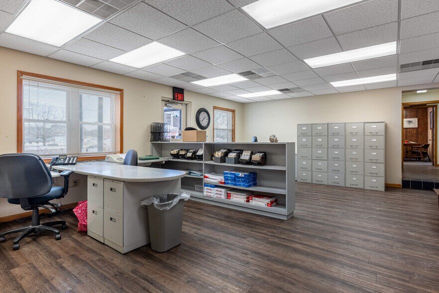 More Photos Of 3946 Indian Ripple Rd, Dayton Warehouse For Lease