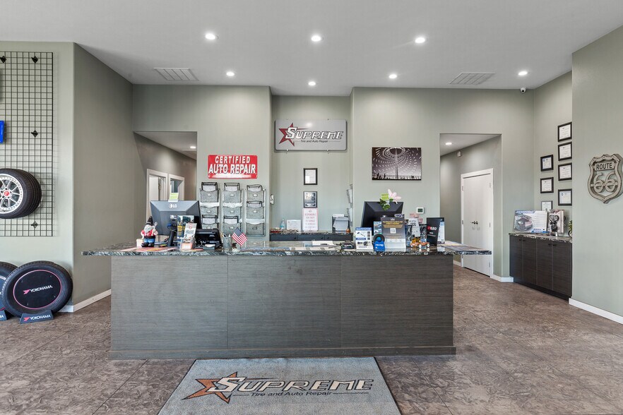 More Photos Of 8615 E Trent Ave, Spokane Valley Auto Repair For Sale